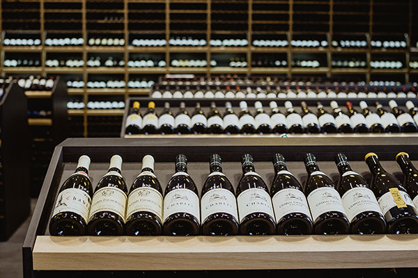 Nous sélectionnons des vins du monde entier pour vous